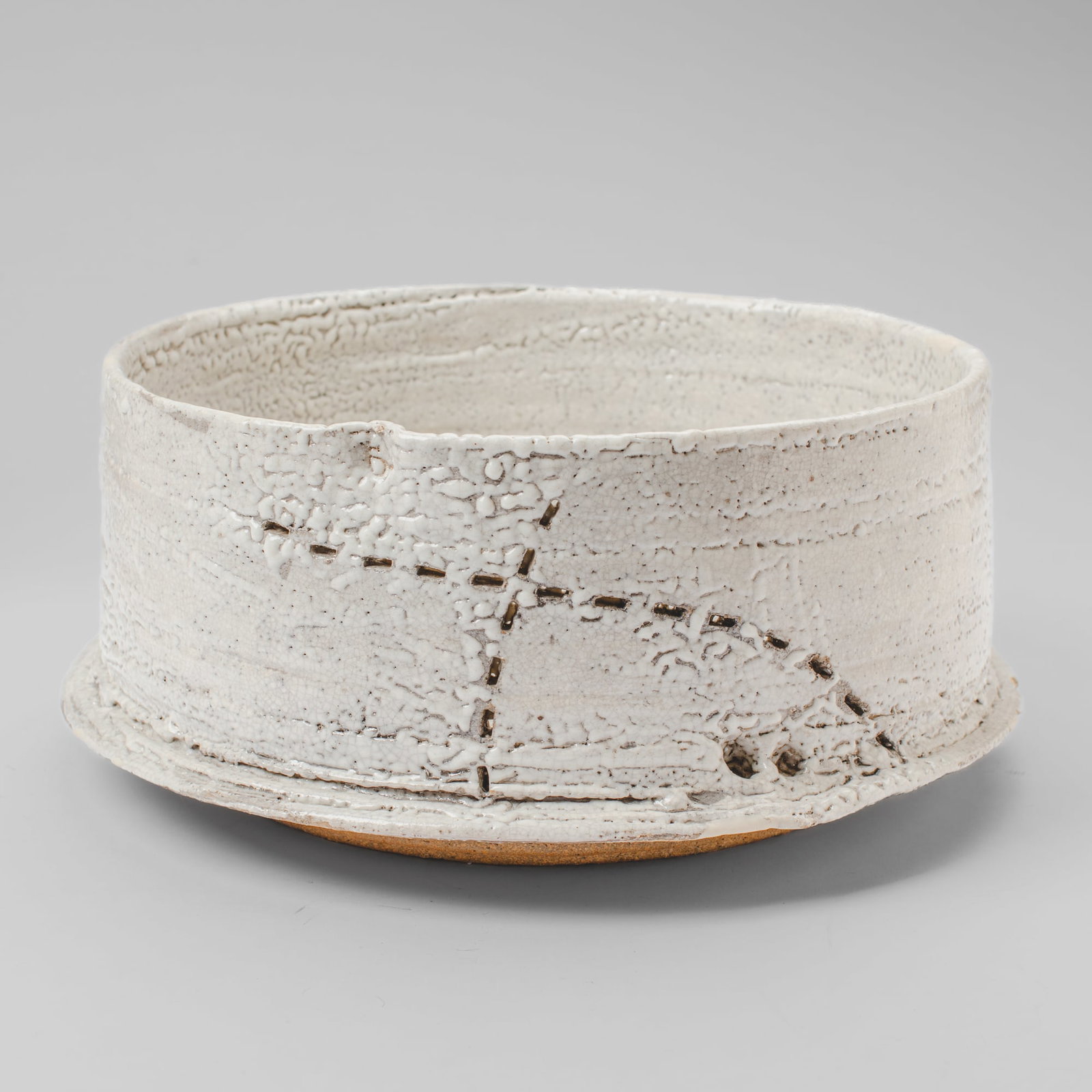 Robert Sperry (WA) Large White Crackle Bowl, 1979 (1 of 4)
