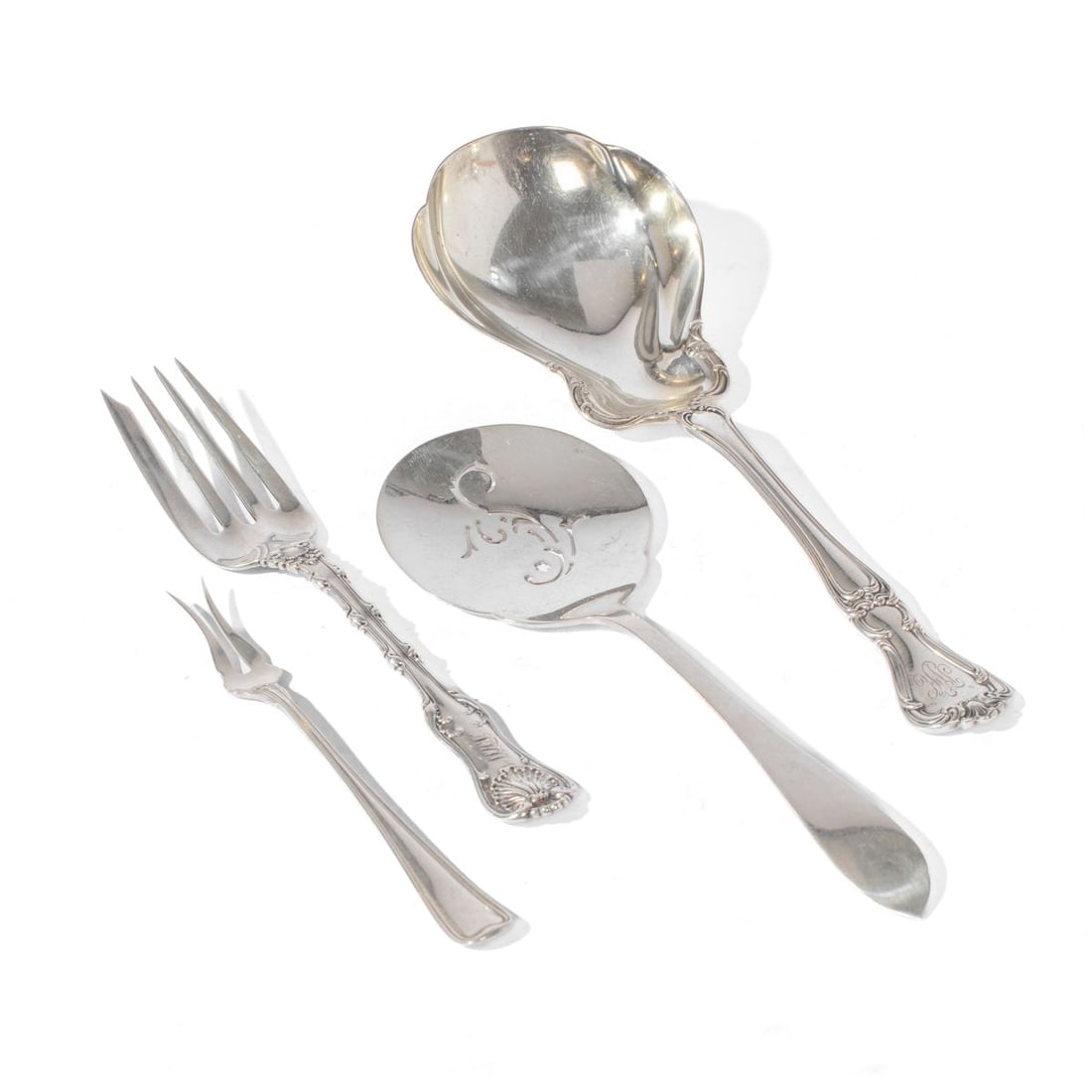 Vintage Sterling Serving Pieces / Gorham: Group of 4 vintage marked sterling silver serving pieces. All good condition. (1) Whiting "Imperial Queen" serving fork with engraved monogram. PAT 1893. 50 grams approx. 7.5". (2) Gorham "Buckingham"