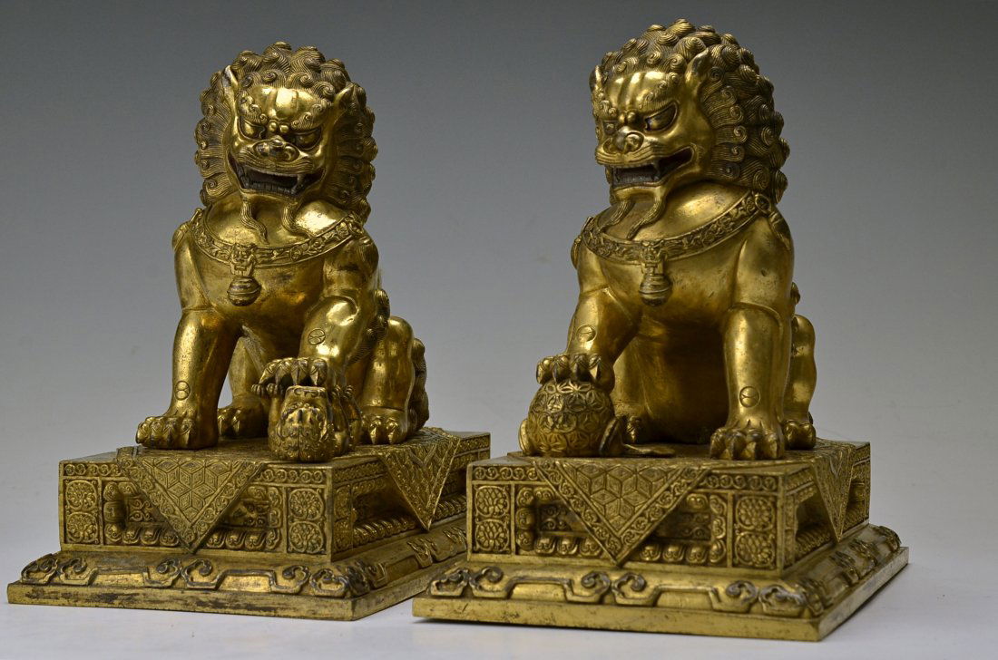 Superb, A Pair of Gilt-Bronze Rion,Qing Qianlong Period: 清乾隆 銅鍍金獅子一対___//Please see the photos for item sizes.＿/Provenance : Tokyo collectors in Japan＿/Settlement is bank tr