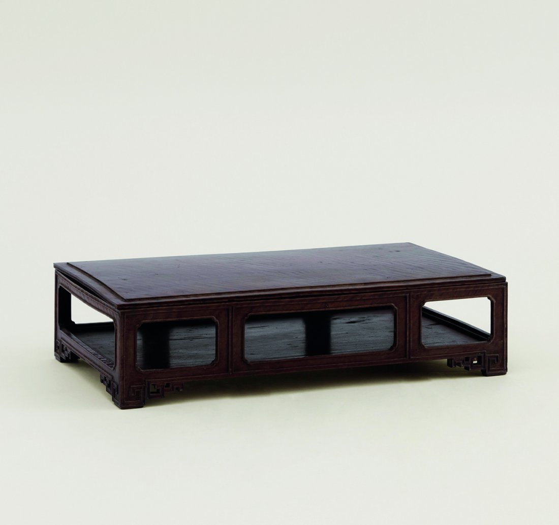 A QING WOODEN FURNITURE-QING: A QING WOODEN FURNITURE-QING 清代唐木文幾 ◆size:L38cm W21cm PROVENANCE：Japanease Collector AUCTION Catalog:https://book.yunzhan365.com/bookcase/fjxr/in