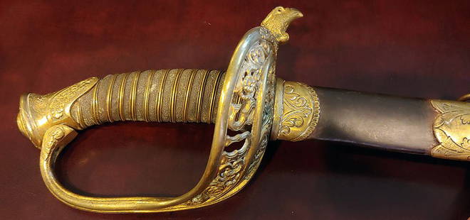 High Grade Civil War 1850 US Staff & Field Sword: Very handsome model 1850 Staff & Field officers sword of presentation grade. These staff swords were authorized for officers carrying the rank of major or above. But plenty of junior officers had them