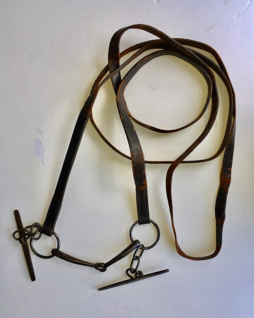 RINGGOLD PATTERN US 1844 WATERING BIT: A very good example this regulation US cavalry horse gear with full length reins, smooth metal and nice color to the bit. Ringgold's innovation enabled the watering bit to be used with the halter alon