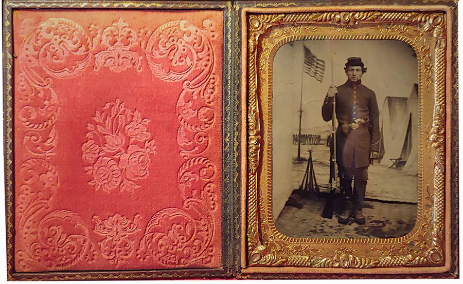 Tintype Civil War 1855 Rifle Musket & Revolver: -NO RESERVE-Quarter plate tintype full case. Fine standing pose of Yankee infantryman proudly displaying his Type 1 Model 1855 US Musket with clearly visible Maynard tape primer and long range rear si