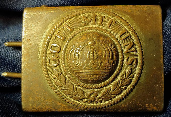 German Belt Buckle World War One ca 1914 to 1918: Imperial German Belt Buckle World War One ca 1914 to 1918. This can be shipped/mailed by US Mail for $8.00. Insurance is $1.50 per $100 value. USPS signature service is $3.00 -- NO SHIPMENTS OUTSIDE