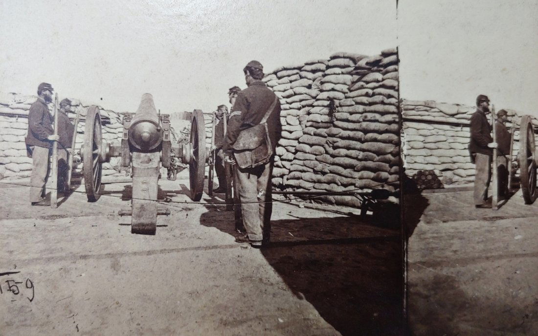 Stereo View cannons Swamp Angel: Orange mount stereoview with superb clarity and contrast. This is the Swamp Angel battery on Morris Island South Carolina. Near perfect condition. Published by John Taylor of Hartford ca 1890. Materia
