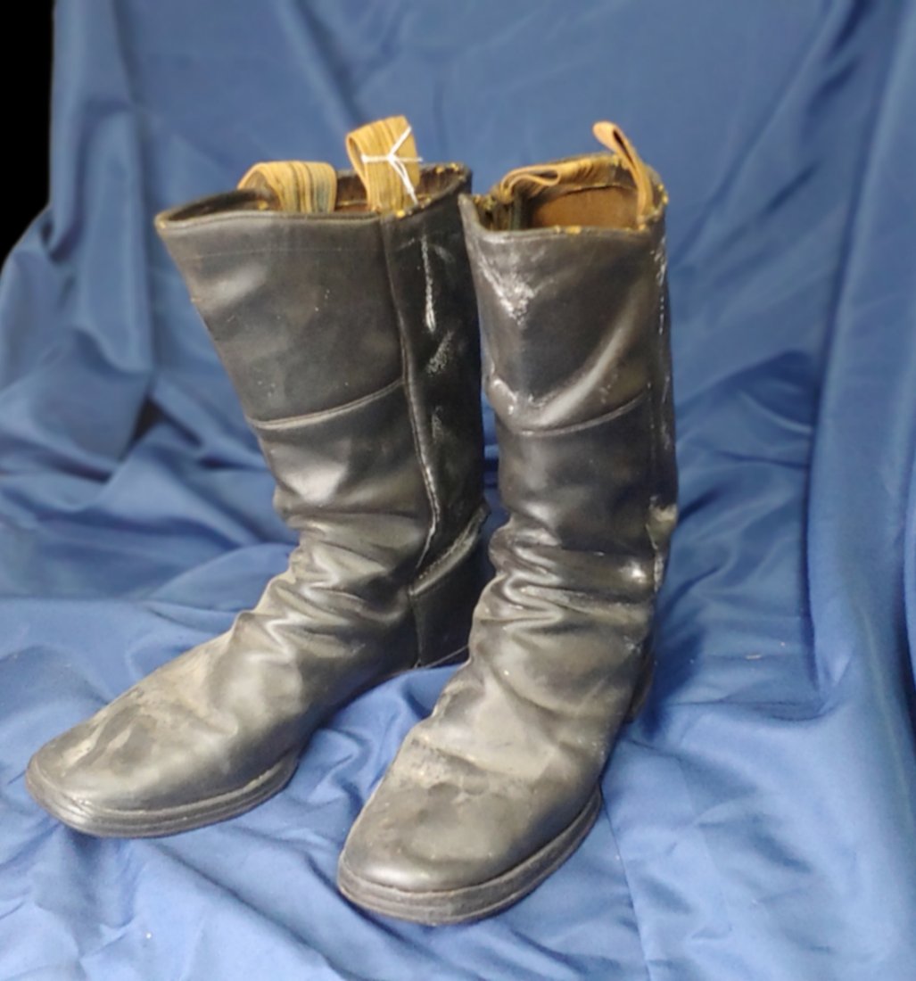 Civil War boots: Classic CW boots with pegged soles and nailed heels. Some damage in the ankle area of each. Man's size 9 or 10. Materials, Packing, and UPS shipping on this item is $22.00. Signature required service 