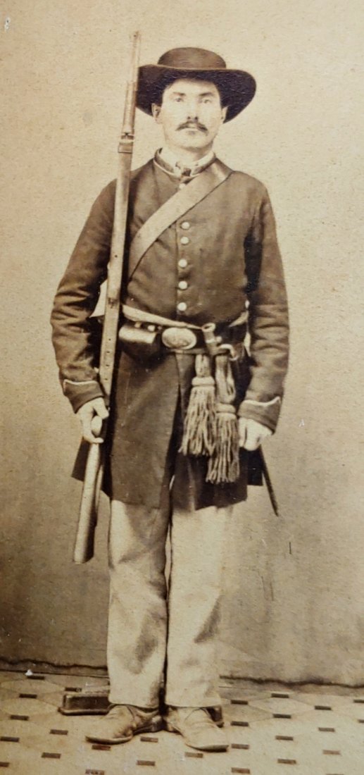 Civil War CDV photo Soldier Lorenz rifle Decked Out: Looking closely you can see the raised cheek piece on the inside of the butt stock telling us this is a Lorenz rifle. Looking closely at the bayonet socket is extra verification. Great pose, especiall