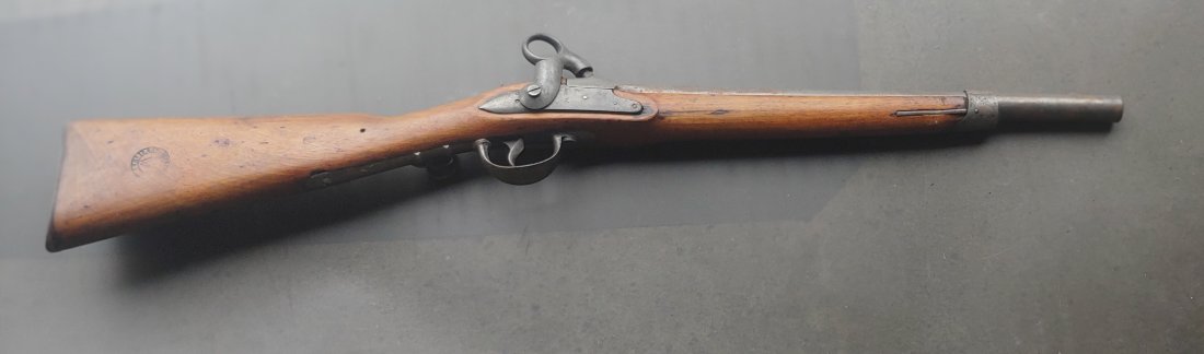 Dutch Import Civil War carbine: Civil War import large bore Austrian Model 1854 cavalry carbine, perfect for display with Confederate cavalry gear. One of the rarer import carbines.Manufactured in 1859 in Maastricht and marked with 