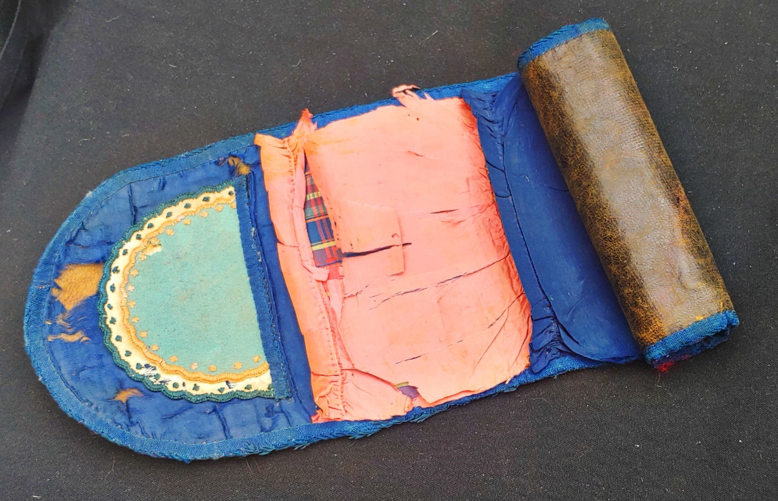 Civil War soldiers housewife sewing kit: As classic a Civil War HOUSEWIFE as you can find. These sewing kits were given to soldiers by the ladies at home who generally made them by hand. They hold patching cloth, needles, thread etc. When ro