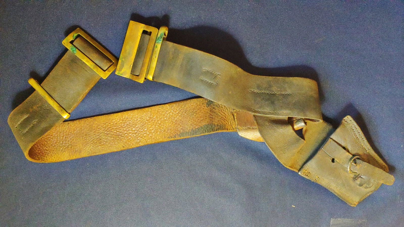 Civil War rifleman's belt: The model 1855 us rifleman's belt with the bayonet frog to support the saber bayonet . Overall very good condition . Owners initials are scratched into the leather . Pretty darn scarce and a nice exam