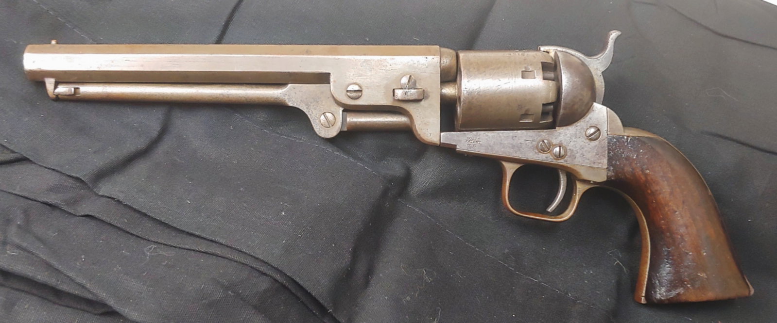 Extremely scarce Colt usn marked 1851 Navy revolver all matched: One of the most difficult Civil War Colt revolvers to find in decent condition . And this one is really nice . 100% original, 100% complete, mechanically perfect, beautifully marked and inspected by t