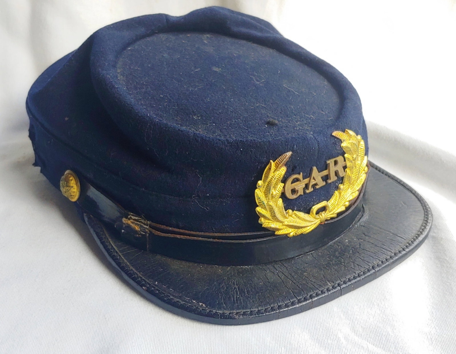 Civil War soldiers g a r cap: An excellent example of the blue wool Union army veterans g a r cap as worn by the soldiers after the Civil War it is precisely the same pattern as the model 1872 US Army cap or kepi k e p i . Lining 