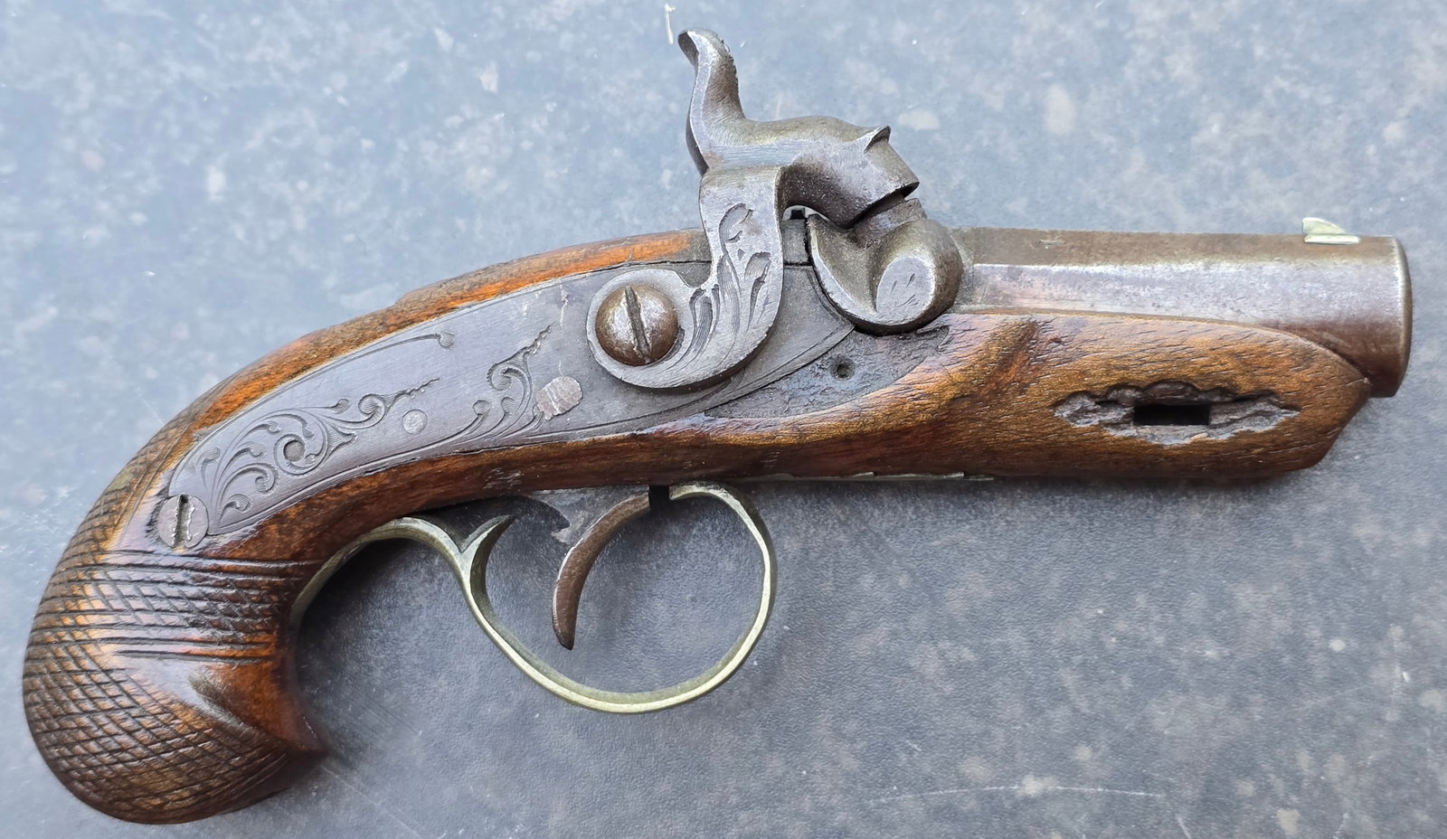 Project Gun / Percussion Derringer marked Stonewall: Stonewall derringer pistol. An 1850s 1860s copy of the Philadelphia Deringer (one R) possibly intended for the Southern market. One reference I encountered stated the STONEWALL marking is that of a Sa