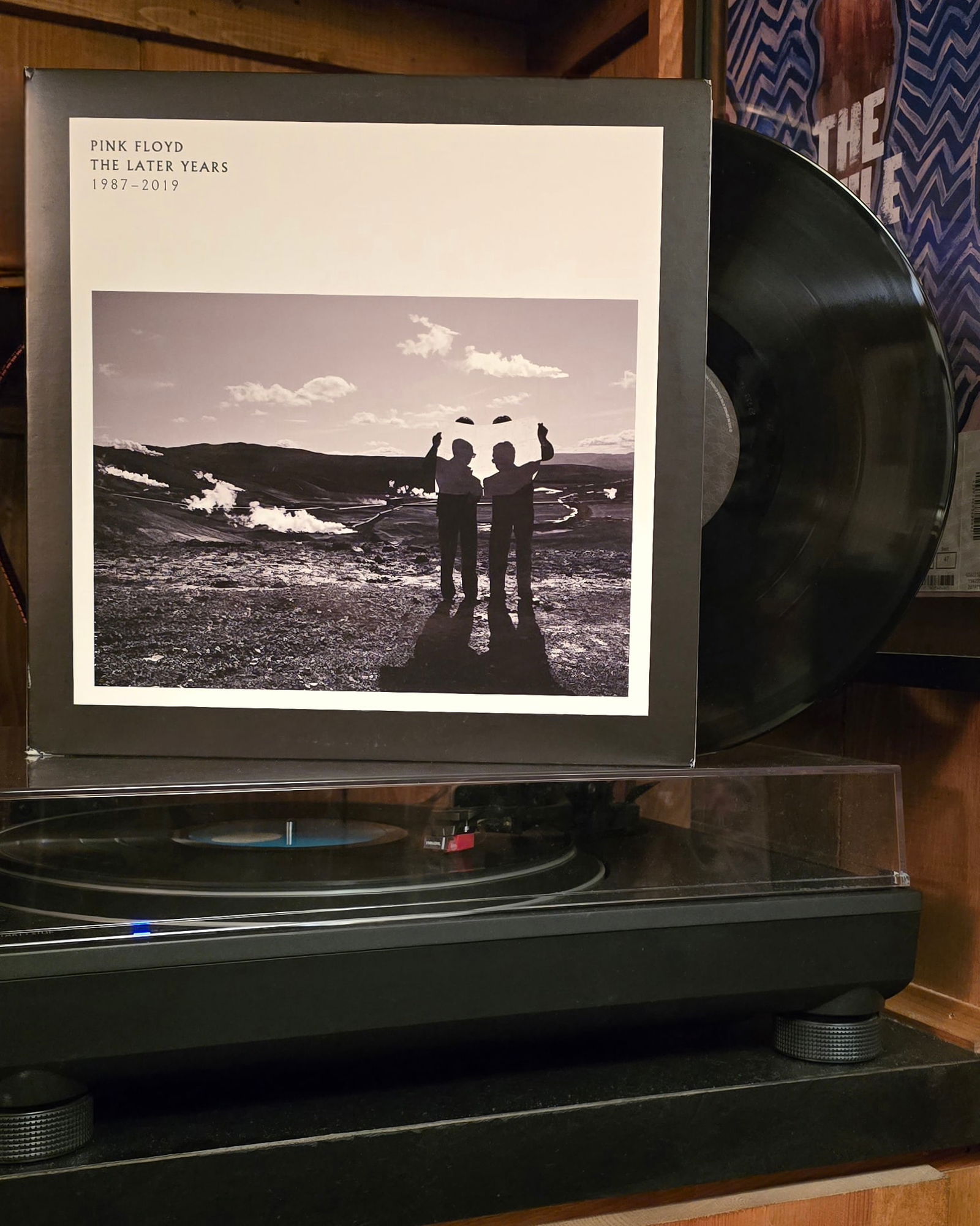 Pink Floyd - The Later Years (1987-2019) - 2LP Vinyl: Great little compilation featuring excellent live performances, outtakes, and remixes. Includes booklet. Booklet and records will be shipped outside jacket to avoid seam splits. This particular