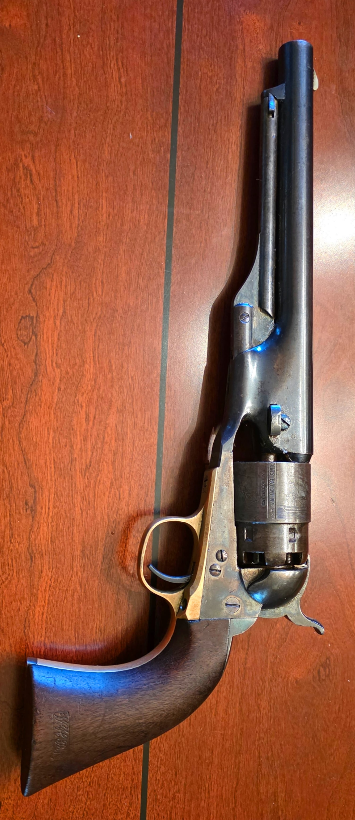 Ultra Fine Cond 1860 Colt Army Revolver: I will wager this is the best condition Colt Army revolver currently up for auction this month. I purchased this yesterday as I type this description, at our Ohio Gun Collectors Association meeting. I