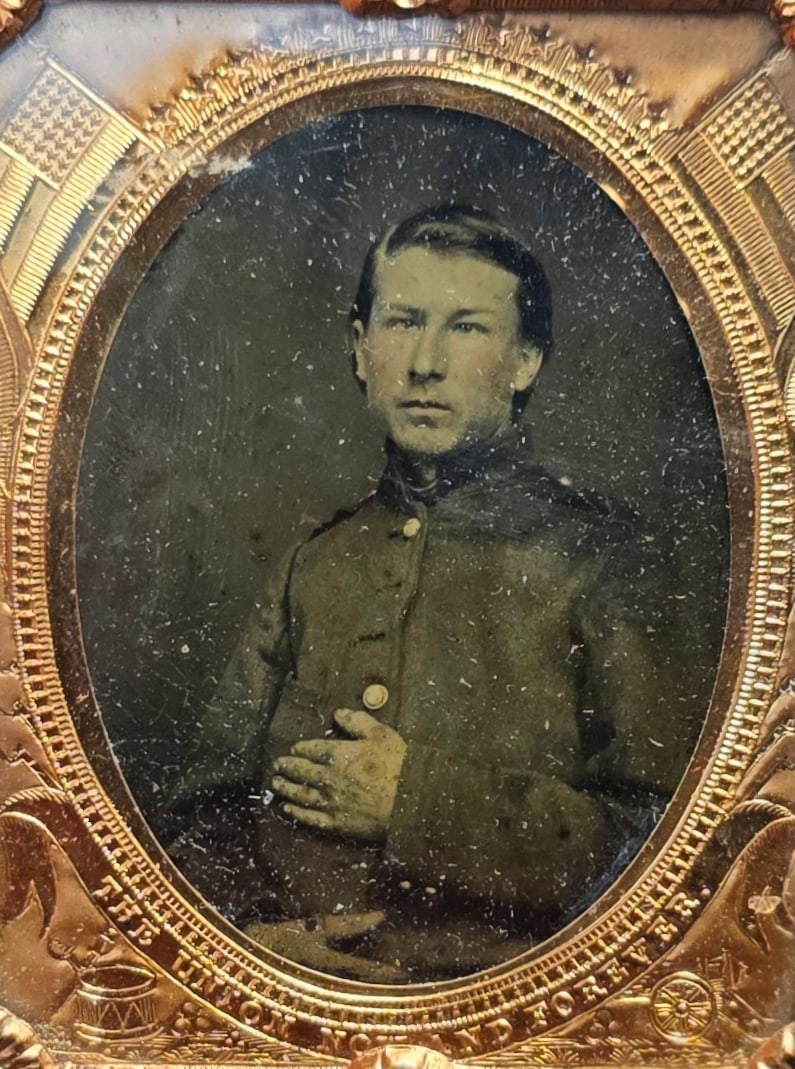 9th plate patriotic tintype soldier in thermoplastic case (1 of 4)