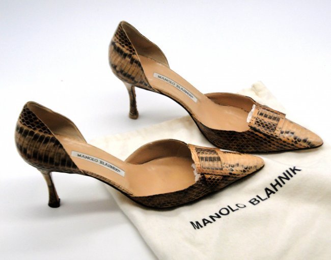 Manolo Blahnik Women's Shoes Sz 9-Retail $775.00: Manolo Blahnik Women's Shoes -Size 9 (European sz 40) -Color: Snake Skin - Heel Size Approx: 3 inches - Condition Good (Authentic Pre-owned) -Comes with original Manolo Blahnik dust bag -Compare at $7