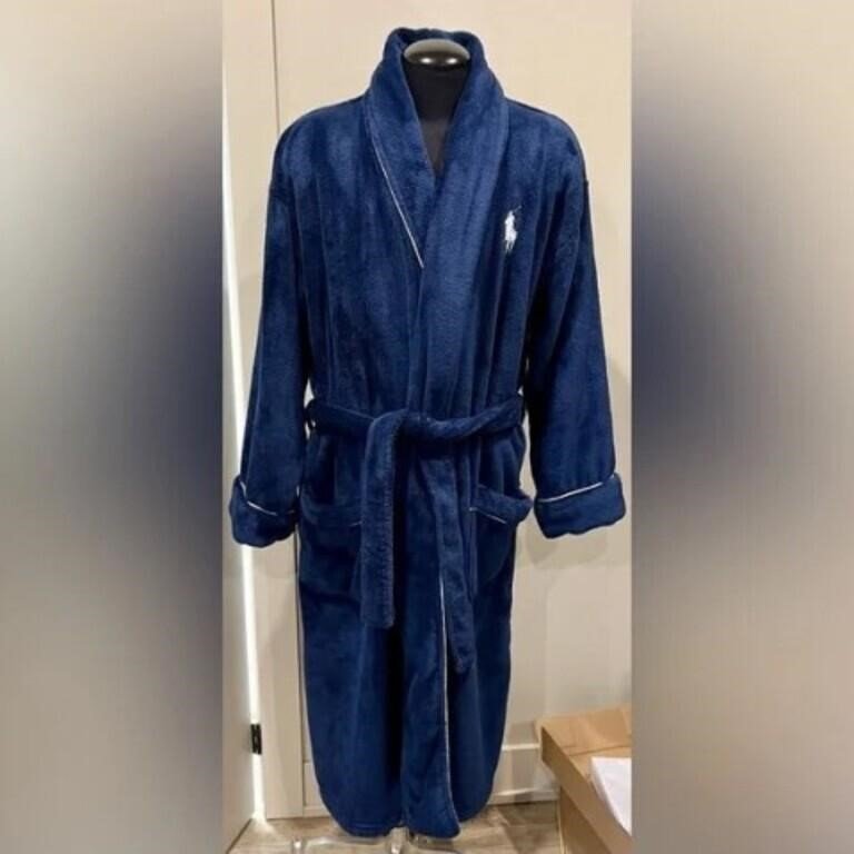 Polo Ralph Lauren Shawl Collar Plush Robe: Description: Polo Ralph Lauren Shawl Collar Plush RobeOne SizeRetail: $199.00Condition: Very Good