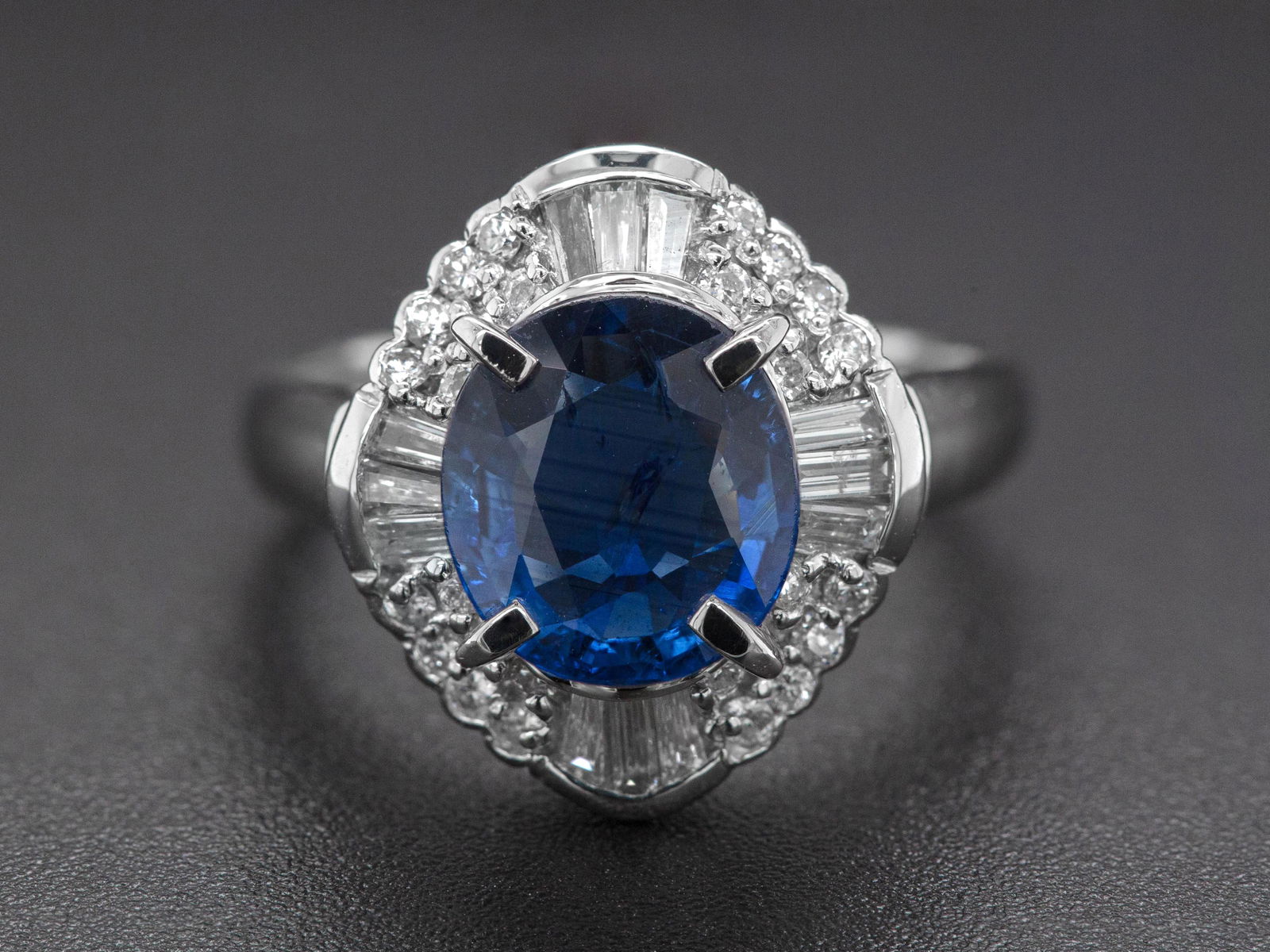 3.47tcw - Sapphire & Diamonds - Platinum Ring (1 of 4)