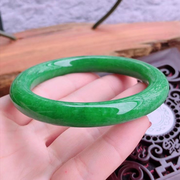 Natural jadeite jade bangle bracelet (1 of 6)