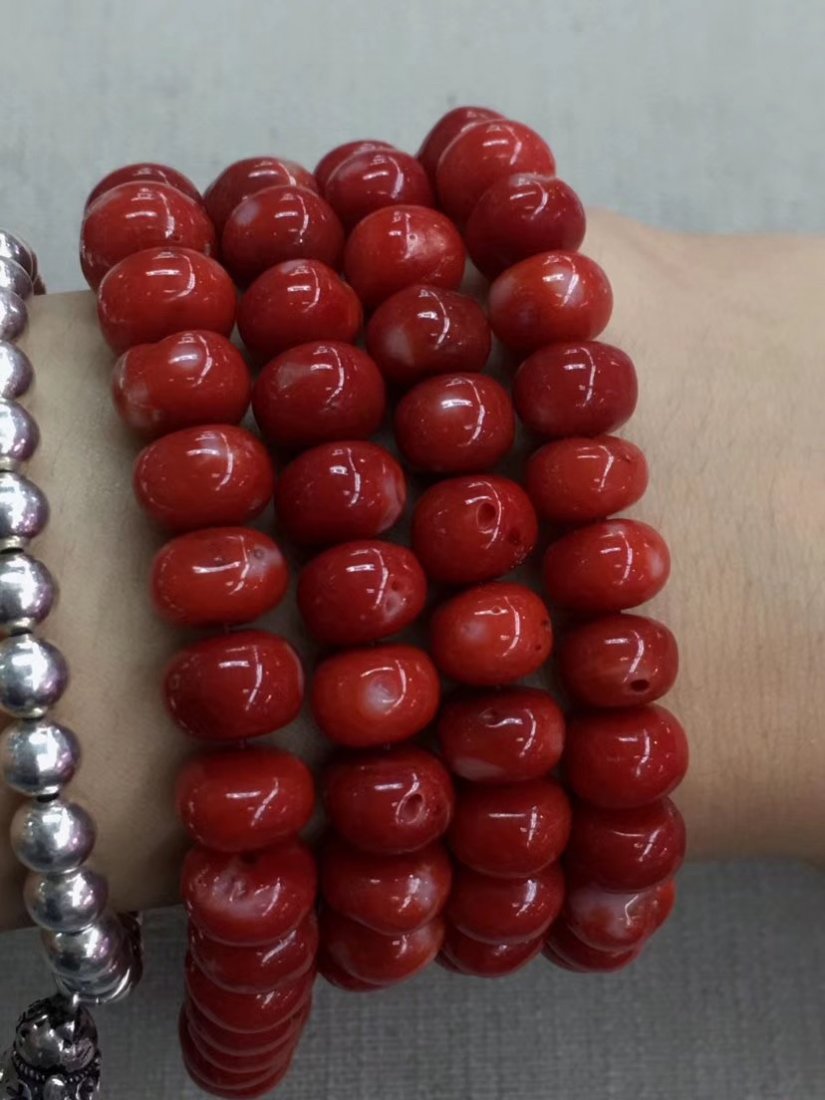 Natural coral necklace (1 of 8)