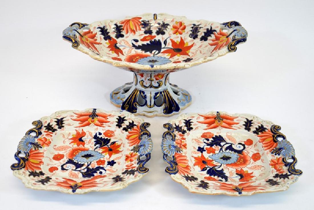 A Masons Ironstone pedestal comport and pair of serving (1 of 4)