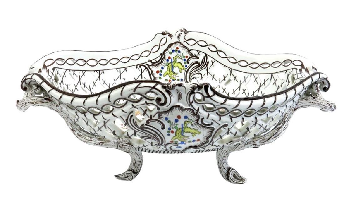 A Meissen Kakiemon basket, early 20th century, navette (1 of 12)