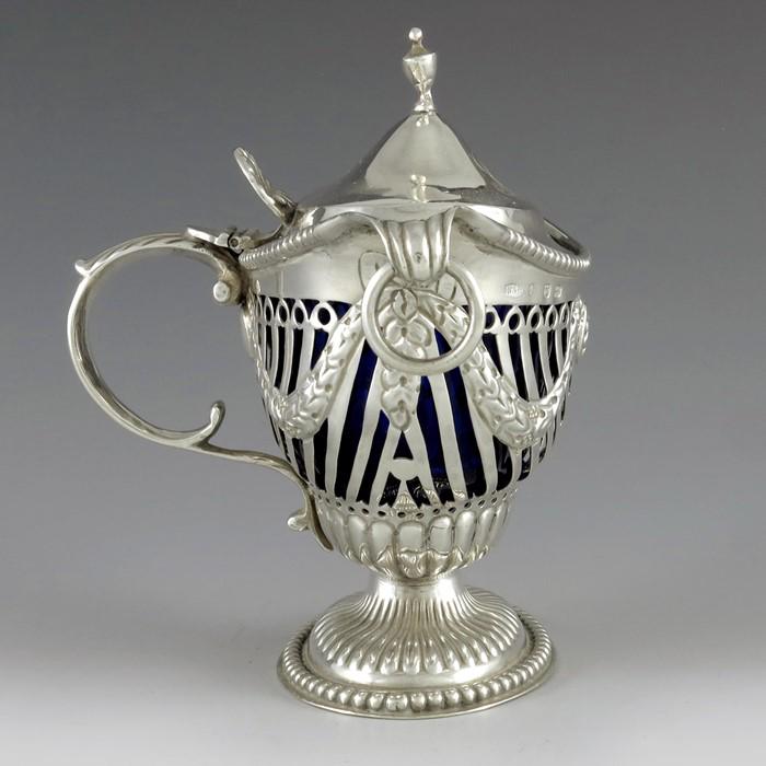 Nathan and Hayes, Birmingham 1897, a Victorian silver (1 of 9)