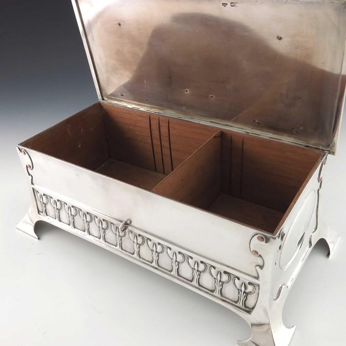 Kate Harris for Goldsmiths and Silversmiths Company, a