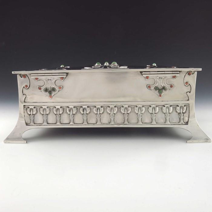 Kate Harris for Goldsmiths and Silversmiths Company, a