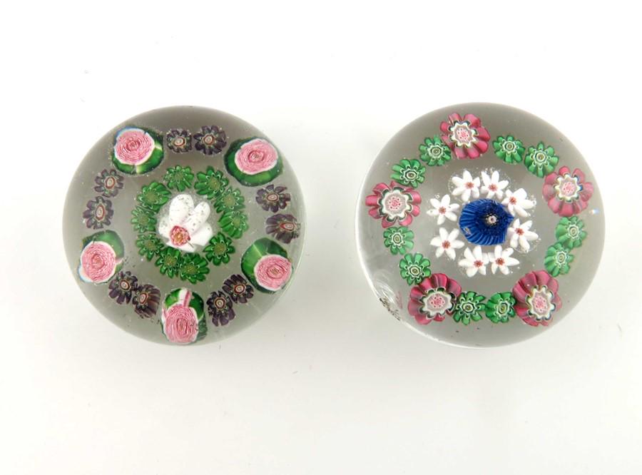 Clichy, two patterned millefiori 2, one central white (1 of 13)