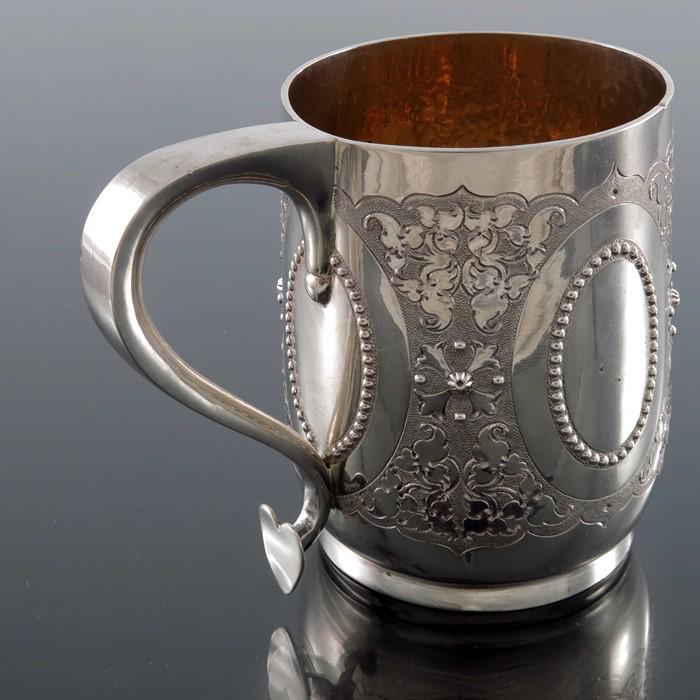 A Victorian silver christening mug, Daniel and Charles (1 of 4)
