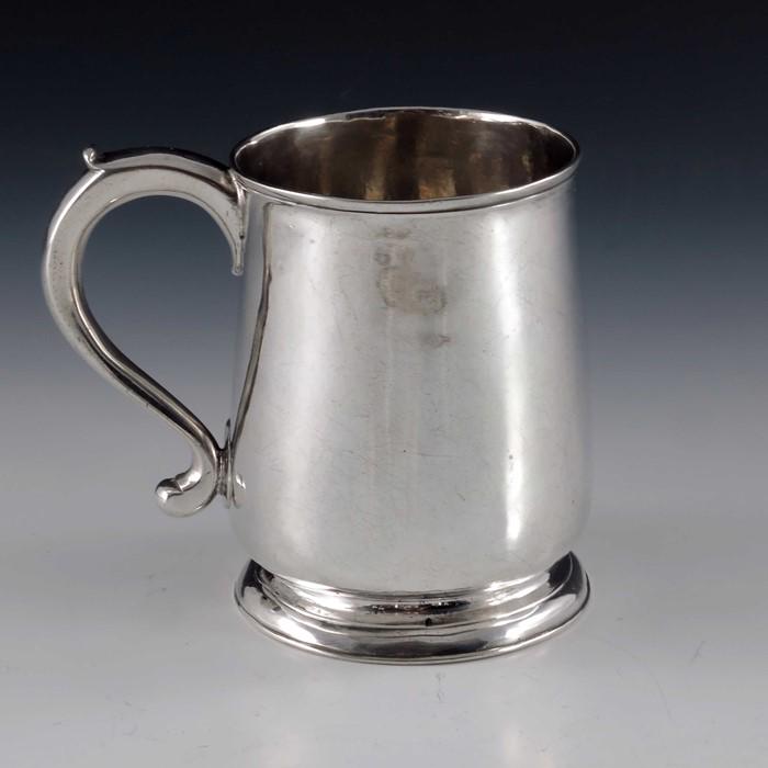 A George II silver mug, Benjamin Cartwright (1 of 5)