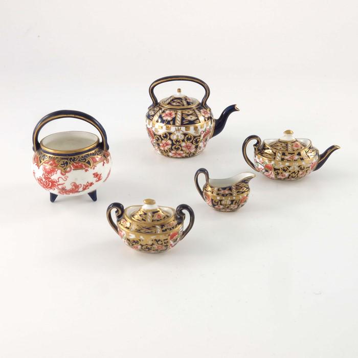 A Royal Crown Derby miniature Imari tea set, together (1 of 6)