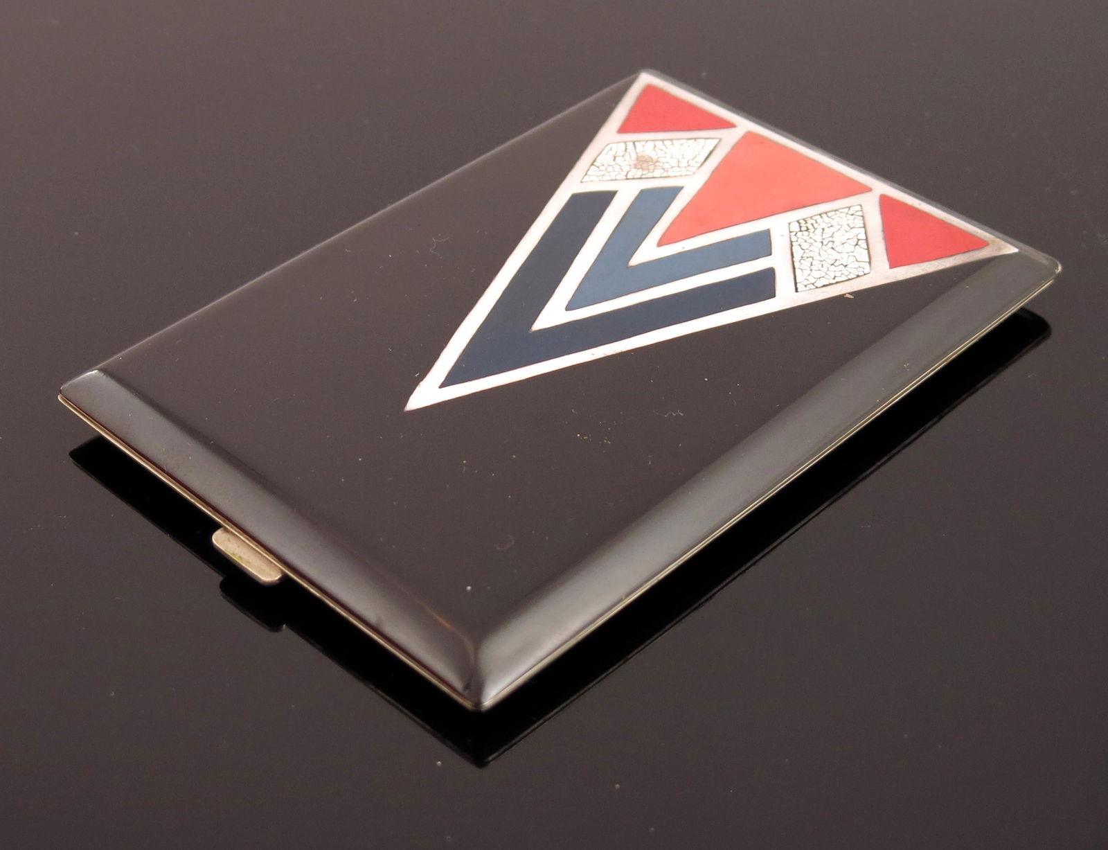 A French Art Deco enamelled cigarette ca (1 of 5)