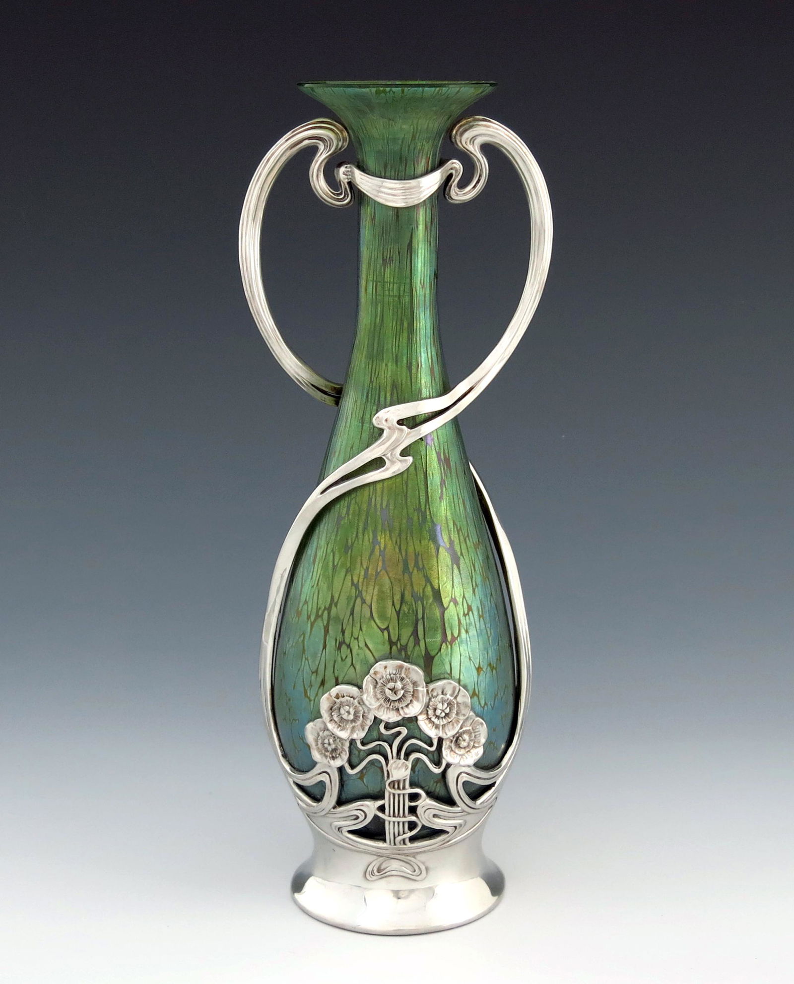 Loetz for Juventa, a Secessionist irides (1 of 7)