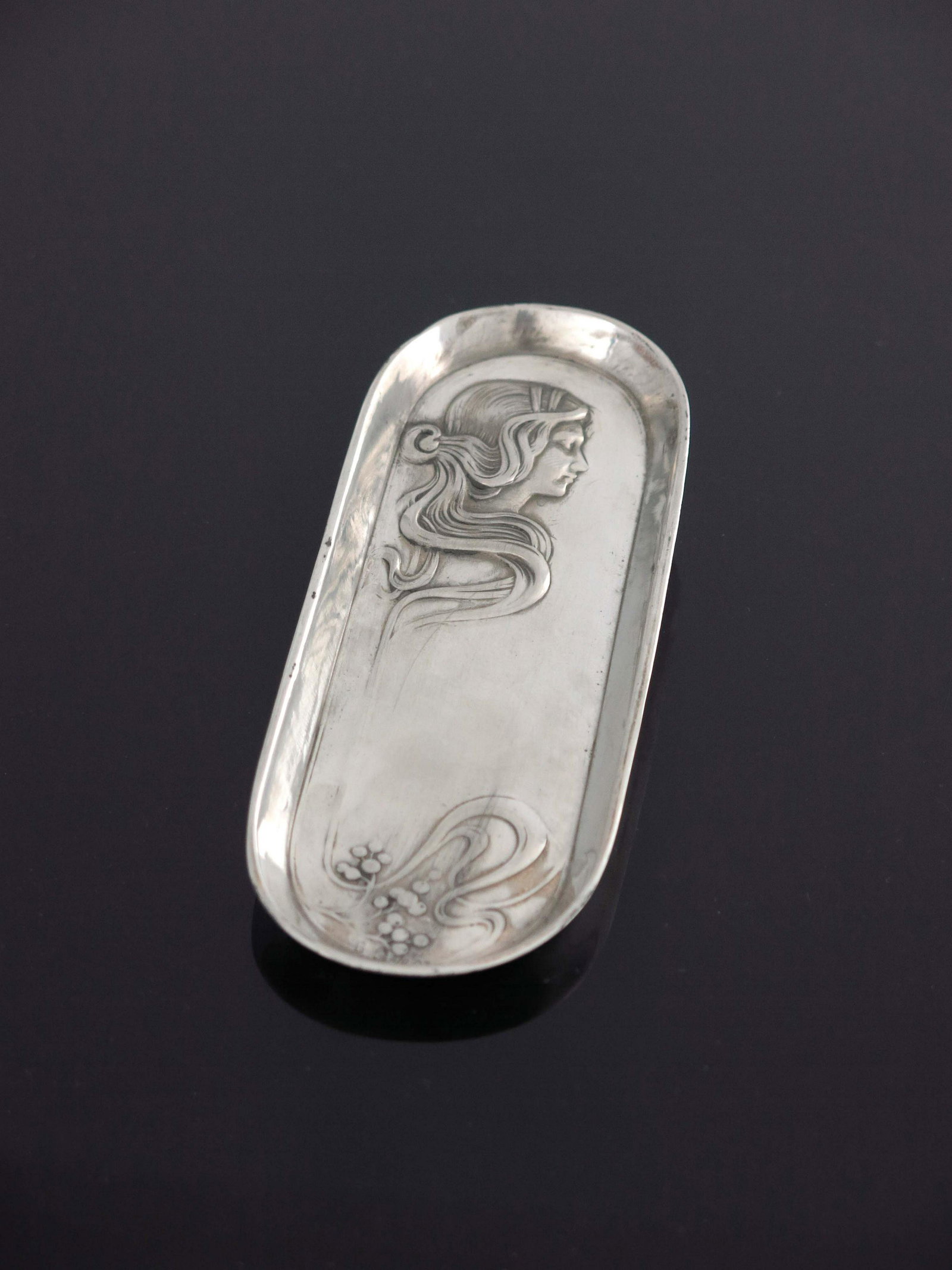 WMF, a Jugendstil silver plated dish, ov (1 of 3)