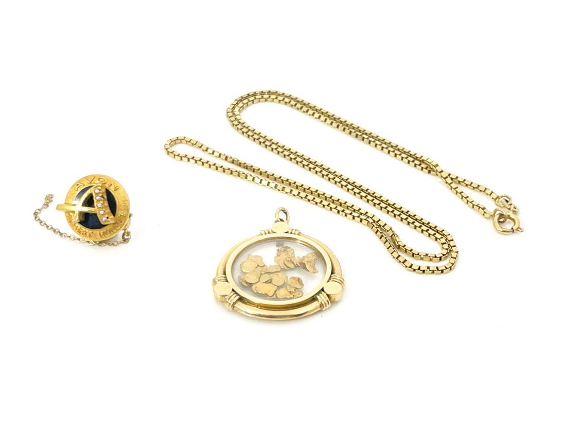 A 9ct gold chain necklace together with (1 of 3)