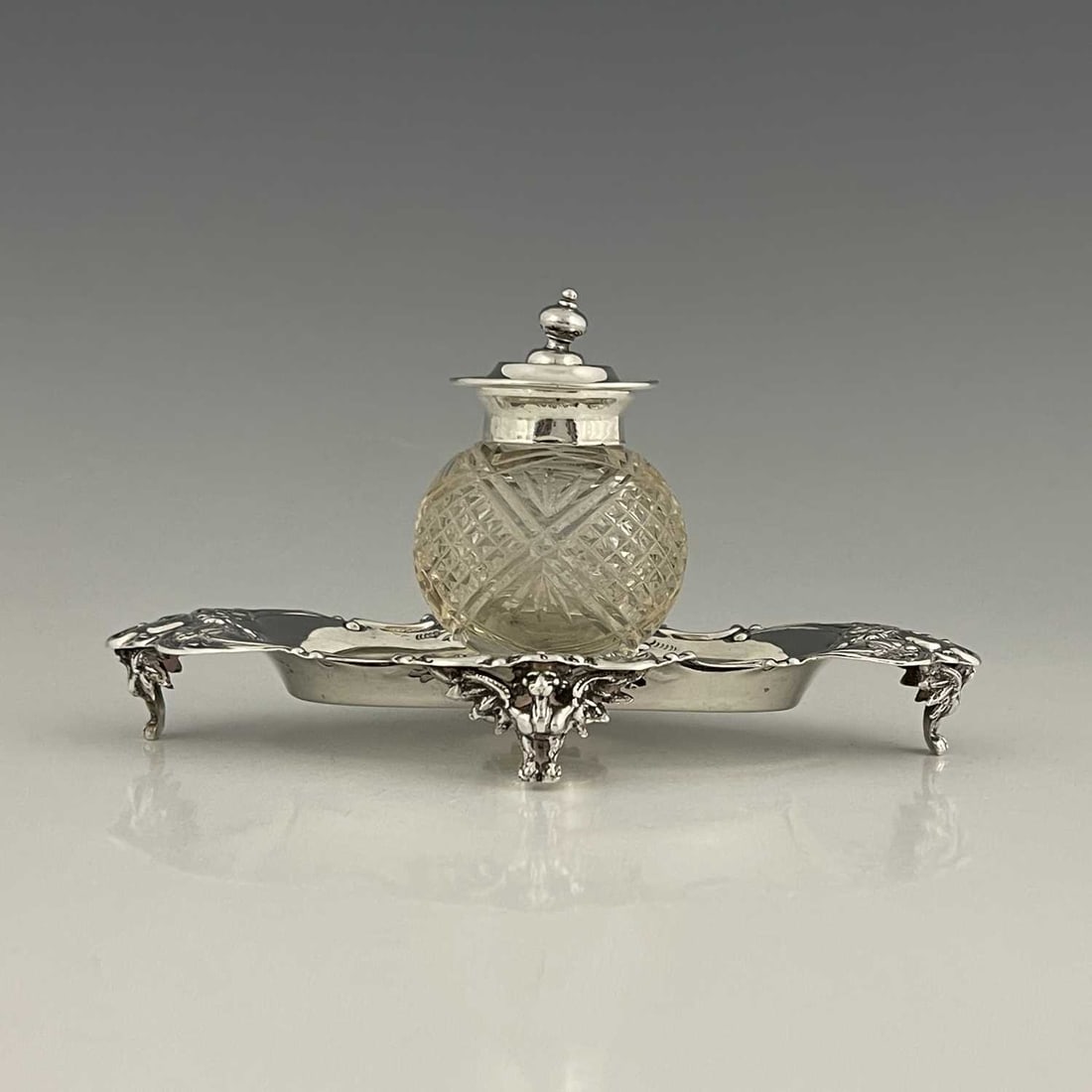 An Edwardian silver inkstand, the base o (1 of 8)