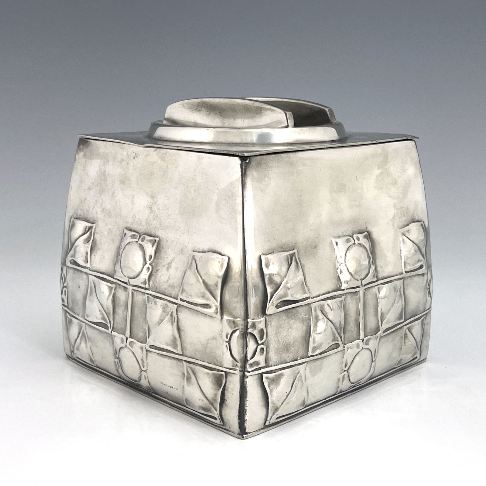 Archibald Knox for Liberty and Co., a large Tudric Arts and Crafts pewter biscuit barrel, model (1 of 5)