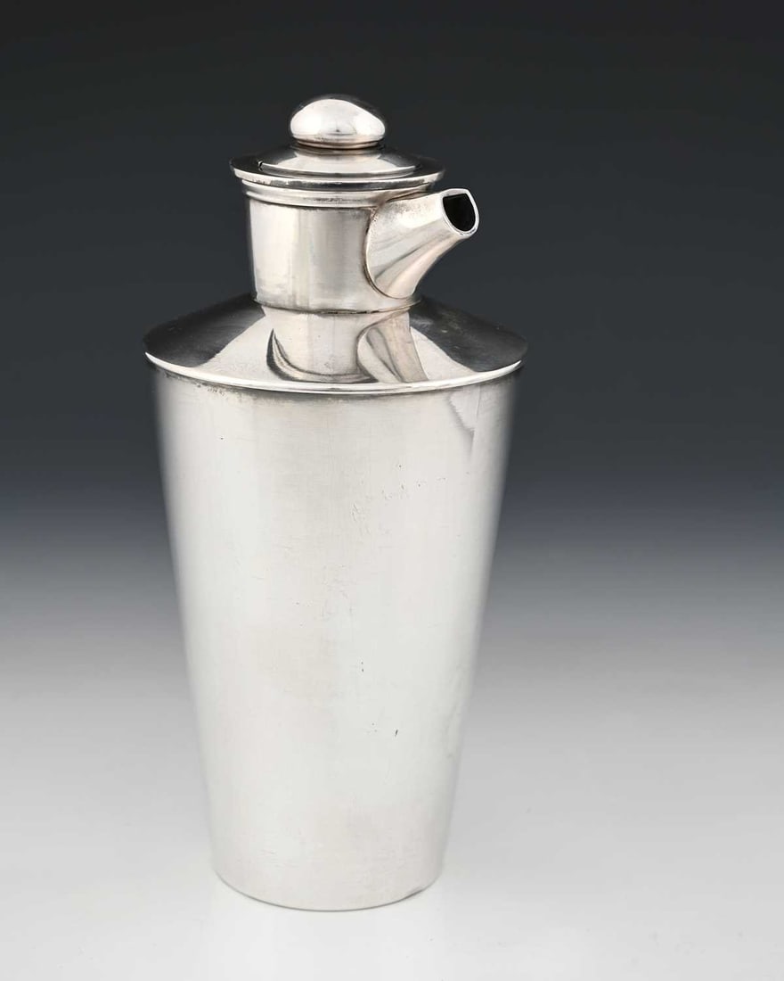 A French Art Deco cocktail shaker, plated, of tape (1 of 5)
