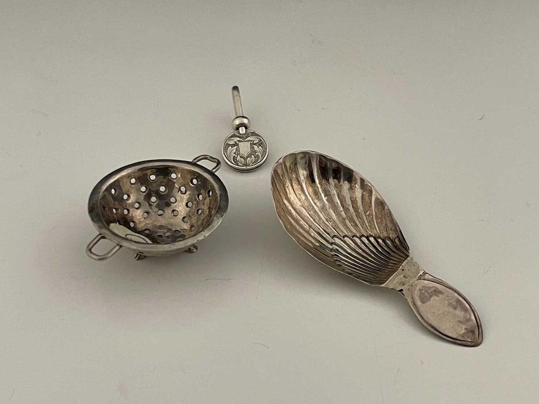 A George III English provincial silver tea caddy s (1 of 2)