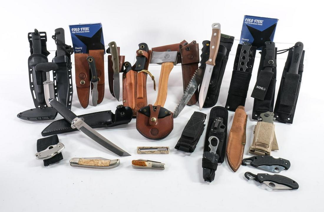Huge Asst of Knives (29pcs) Spyderco, SOG...: Cold Steel, Knives of Alaska, Kershaw, Gerber and more. Fixed blade fighting / survival knives, folding knives, pocket knives, throwing stars, mini ninja tanto, hatchet, All appear unused and have onl