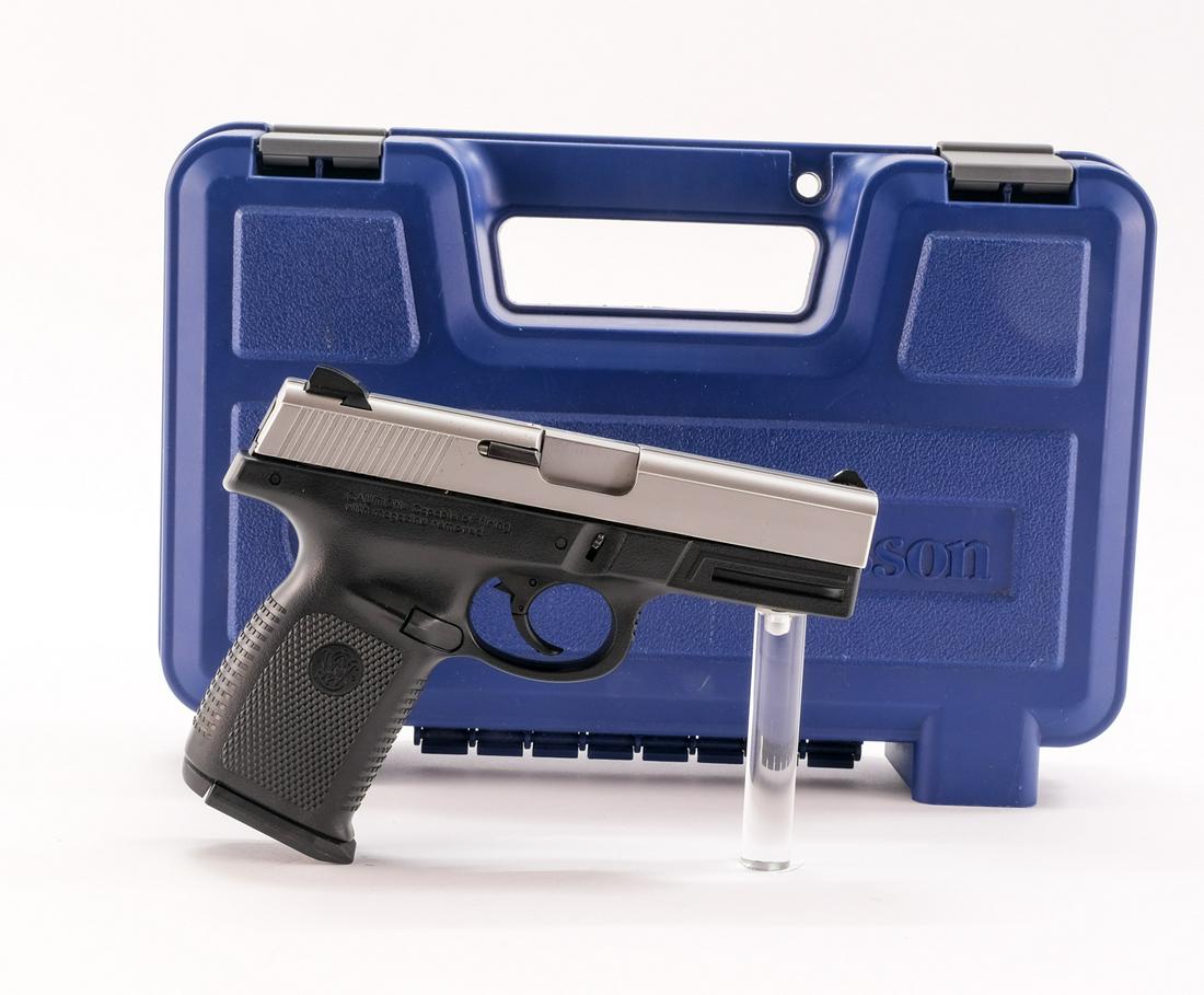 Smith & Wesson SW9VE 9mm Semi-Auto Pistol: Description Smith & Wesson model SW9VE in .9mm with one, nine round removable magazine and a 3 3/4" barrel. Composite frame and checkered/dimpled grips. Metal matte finished slide and barrel. Left sid