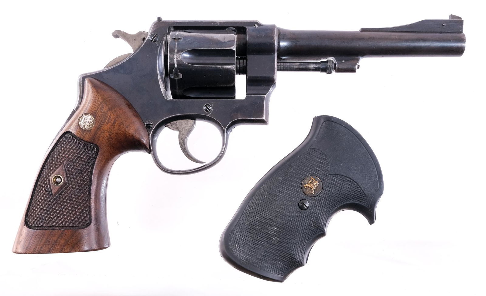 Smith & Wesson M1917 45 Cal Revolver: Description Smith & Wesson Model 1917 in .45 ACP caliber with a six round cylinder capacity with a 5.5" barrel. poorly fitted later S&W checkered grip plates. Blued frame, guard, cylinder and barrel.