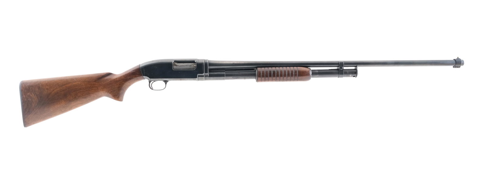 Winchester 12 20Ga Pump Action Shotgun: Description Winchester Model 12 in 20 ga 2 3/4" with a five round magazine tube capacity and a 28" MOD choke barrel. Winchester checkered composite butt plate. Smooth wood stock and serrated front for