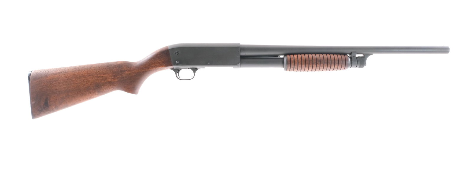 Ithaca 37 Featherlight 12 Ga Pump Shotgun: Description Ithaca Model 37 Featherlight in 12 gauge 2 3/4" with a four round capacity and a 19.5" CYL fixed choke barrel. Ithaca serrated composite butt plate. Smooth wood stock and serrated front fo