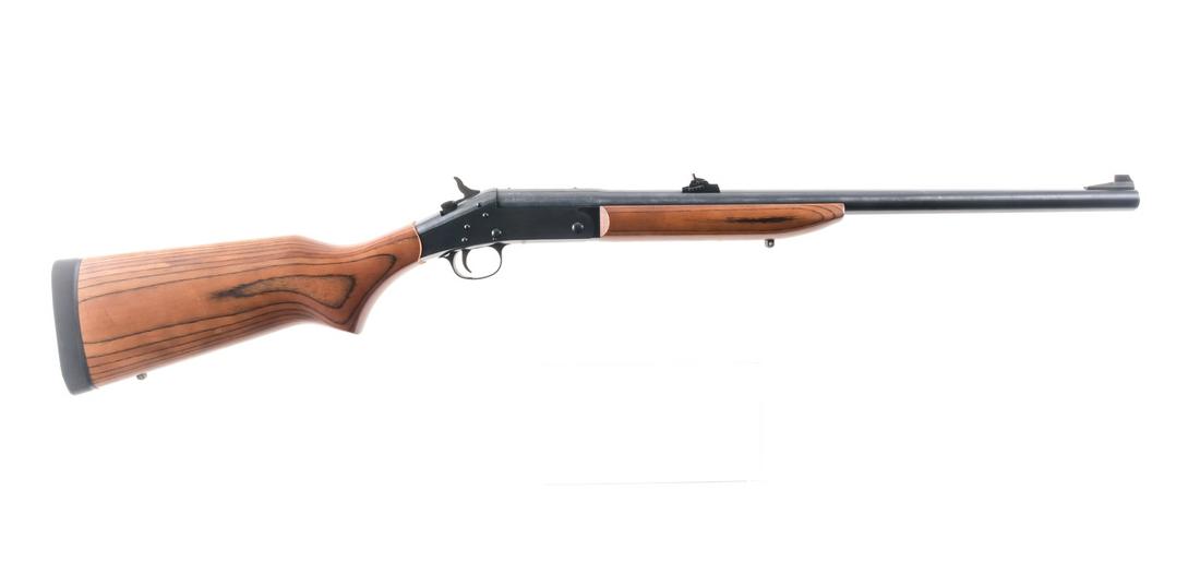 H&R 1871 .45-70 Govt Single Shot Rifle: Description H&R Model 1871 in .45-70 Government with a single round capacity and a 22" barrel. Textured rubber butt pad. Laminated smooth wood stock and front foregrip. Black composite trigger guard.