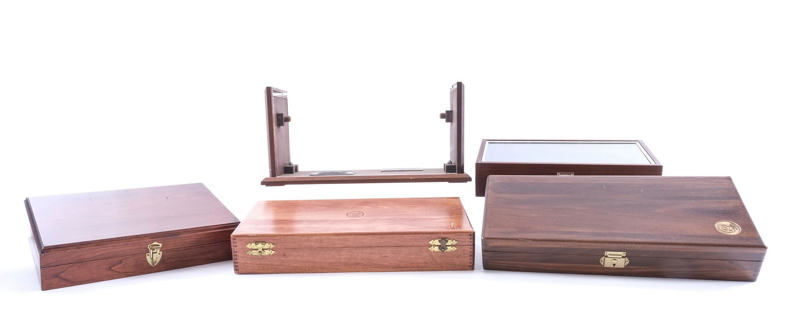 Assorted Estate Hand Gun Cases Lot: Description This lot is for five wood gun cases, first is a Colt 100th anniversary Frontier Six Shooter and Peacemaker cube display case with Frontier Six Shooter and Peacemaker plaques. Next is a woo