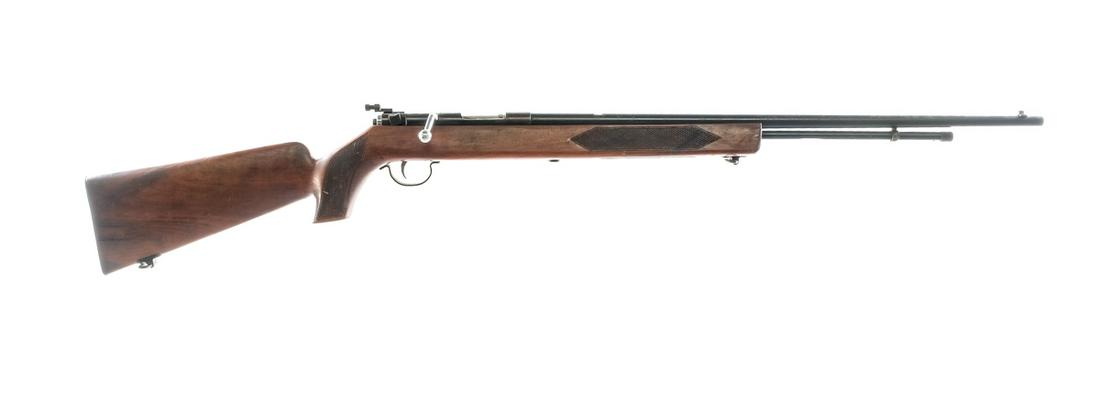 Remington 34 .22 Bolt Action Rifle: Description Remington Model 34 in .22 Short, Long and Long Rifle with a varied capacity and a 24" barrel. Metal butt plate. Checkered wood stock and front forend. Blued trigger guard, receiver and bar